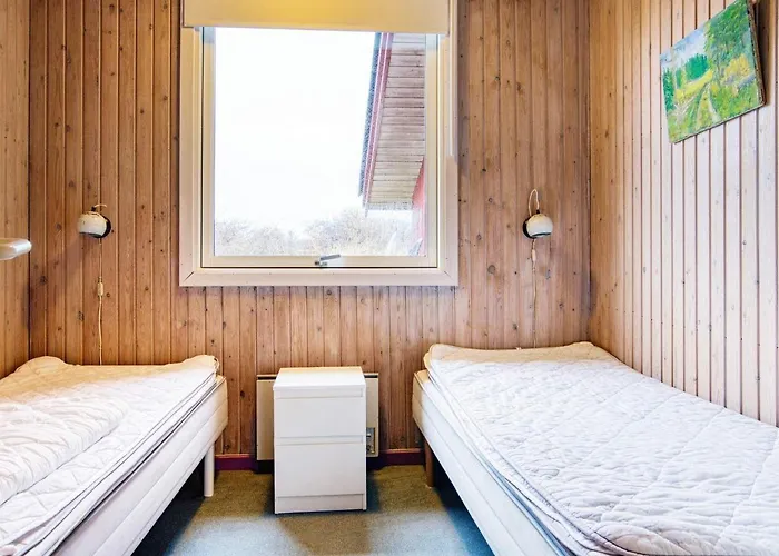 12 Person In Hjorring-by Traum *